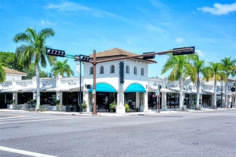 Casa en venta en Sarasota, Florida, 5 dormitorios, 336.12 m2 № 2386166 - foto 8