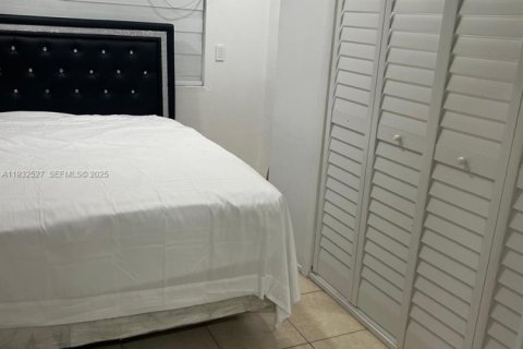 Снять в аренду коммерческую недвижимость в Мирамар, Флорида 1 спальня, 126.9м2, № 1991718 - фото 5