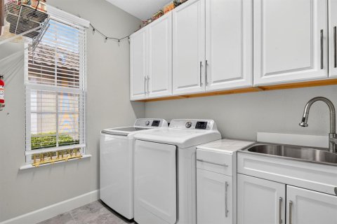 Villa ou maison à vendre à Palmetto, Floride: 2 chambres, 146.97 m2 № 2405434 - photo 25