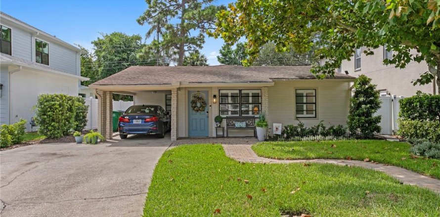 House in Tampa, Florida 3 bedrooms, 161.65 sq.m. № 1909977