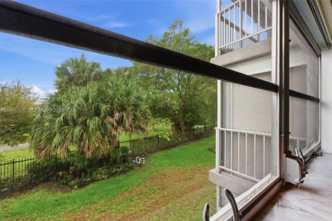 Copropriété à vendre à Hollywood, Floride: 1 chambre, 62.43 m2 № 2048032 - photo 27