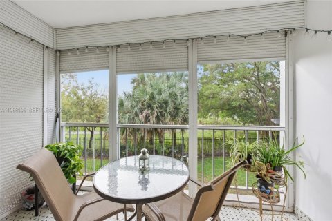 Copropriété à vendre à Hollywood, Floride: 1 chambre, 62.43 m2 № 2048032 - photo 24