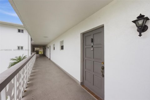 Copropriété à vendre à Hollywood, Floride: 1 chambre, 62.43 m2 № 2048032 - photo 4