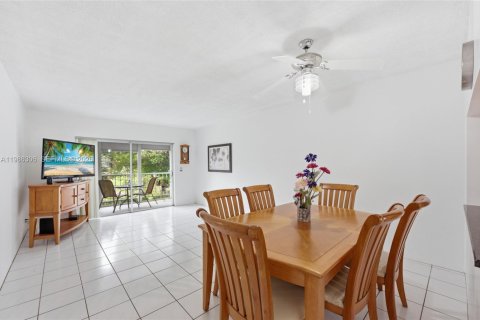 Copropriété à vendre à Hollywood, Floride: 1 chambre, 62.43 m2 № 2048032 - photo 10