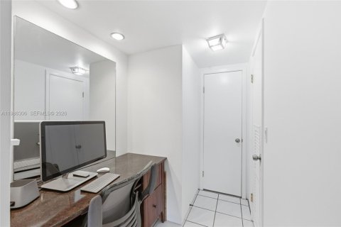 Copropriété à vendre à Hollywood, Floride: 1 chambre, 62.43 m2 № 2048032 - photo 21