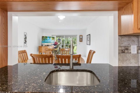 Copropriété à vendre à Hollywood, Floride: 1 chambre, 62.43 m2 № 2048032 - photo 9