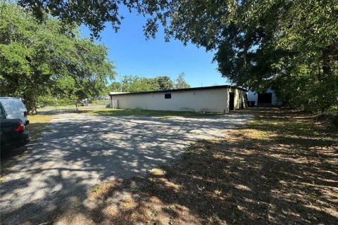 Commercial property in Jacksonville, Florida № 1560027 - photo 10