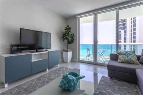Condominio en alquiler en Hollywood, Florida, 1 dormitorio, 81.2 m2 № 2059837 - foto 7