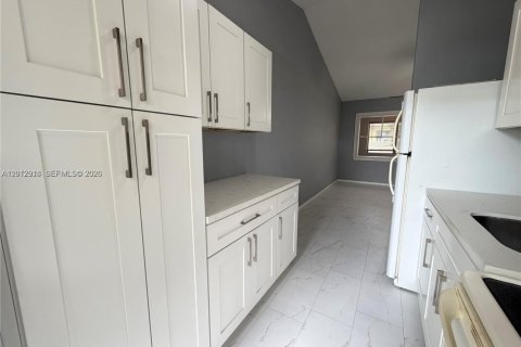 Apartment in Fort Lauderdale, Florida 2 bedrooms, 65.96 sq.m. № 2085319 - photo 9