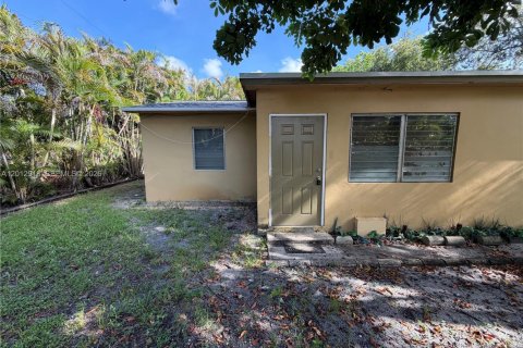 Apartment in Fort Lauderdale, Florida 2 bedrooms, 65.96 sq.m. № 2085319 - photo 2