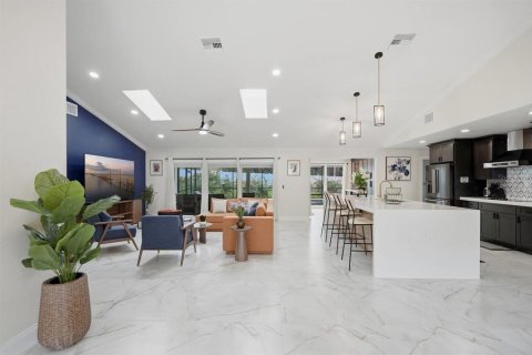 Villa ou maison à vendre à Palm Harbor, Floride: 7 chambres, 371.61 m2 № 2435107 - photo 18