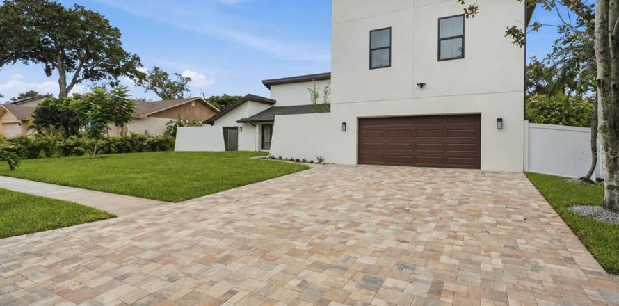 Villa ou maison à Palm Harbor, Floride 7 chambres, 371.61 m2 № 2435107