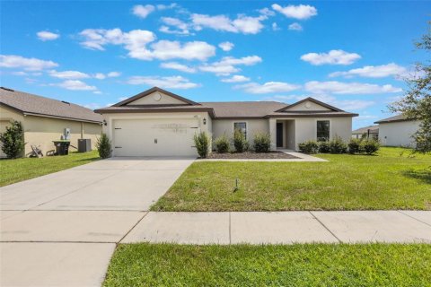 Casa en alquiler en Mascotte, Florida, 3 dormitorios, 135.27 m2 № 1901744 - foto 1