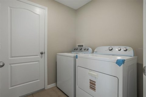 Casa en alquiler en Mascotte, Florida, 3 dormitorios, 135.27 m2 № 1901744 - foto 19