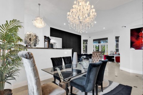 House in Davie, Florida 5 bedrooms, 383.69 sq.m. № 1971514 - photo 12