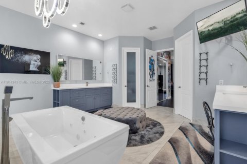 House in Davie, Florida 5 bedrooms, 383.69 sq.m. № 1971514 - photo 30