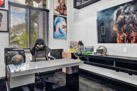 House in Davie, Florida 5 bedrooms, 383.69 sq.m. № 1971514 - photo 22