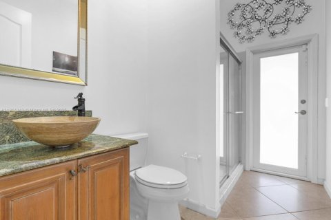 House in Davie, Florida 5 bedrooms, 383.69 sq.m. № 1971514 - photo 23