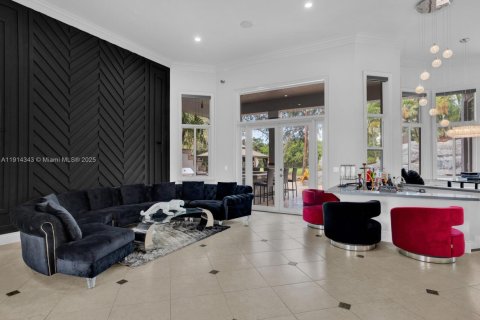 House in Davie, Florida 5 bedrooms, 383.69 sq.m. № 1971514 - photo 13
