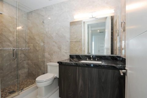 Condo in Miami Beach, Florida, 3 bedrooms  № 1955964 - photo 10