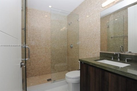 Condo in Miami Beach, Florida, 3 bedrooms  № 1955964 - photo 9