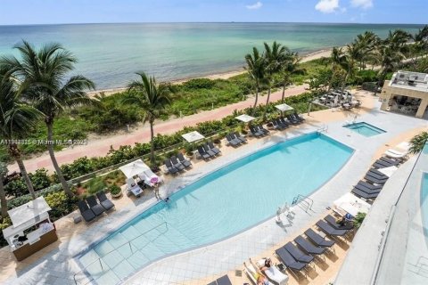 Condo in Miami Beach, Florida, 3 bedrooms  № 1955964 - photo 13