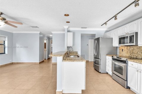 Купить виллу или дом в Плантация, Флорида 4 спальни, 226.5м2, № 2043692 - фото 26