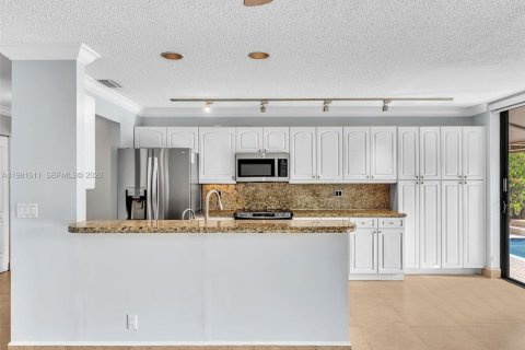 Купить виллу или дом в Плантация, Флорида 4 спальни, 226.5м2, № 2043692 - фото 28