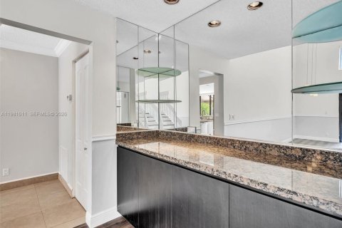 Купить виллу или дом в Плантация, Флорида 4 спальни, 226.5м2, № 2043692 - фото 18