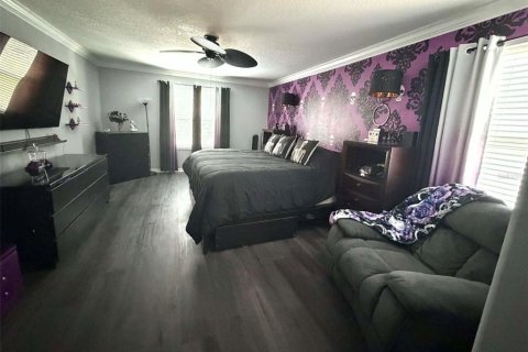 Casa en venta en New Port Richey, Florida, 5 dormitorios, 298.22 m2 № 2167098 - foto 15
