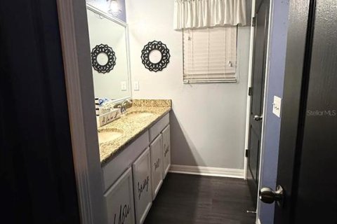 Casa en venta en New Port Richey, Florida, 5 dormitorios, 298.22 m2 № 2167098 - foto 27