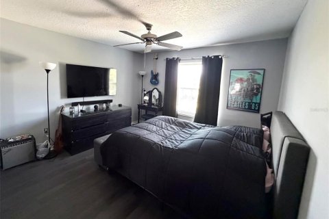 Casa en venta en New Port Richey, Florida, 5 dormitorios, 298.22 m2 № 2167098 - foto 20