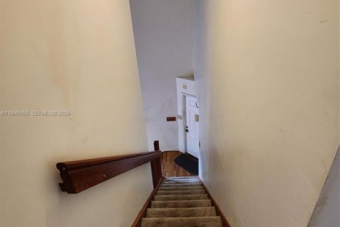 Condo in Pembroke Pines, Florida, 3 bedrooms  № 2060743 - photo 29