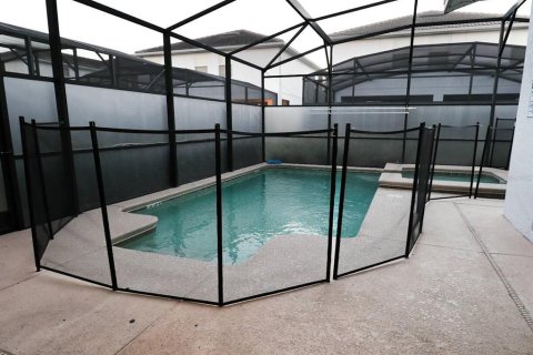 House in STOREY LAKE in Kissimmee, Florida 5 bedrooms, 286.23 sq.m. № 2393967 - photo 11
