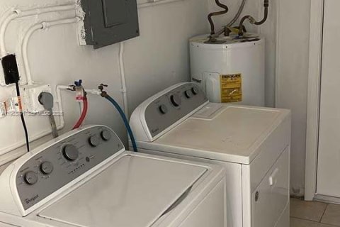 Villa ou maison à vendre à Homestead, Floride: 4 chambres, 142.51 m2 № 2025393 - photo 4