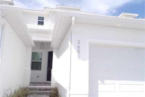 Adosado en alquiler en Punta Gorda, Florida, 3 dormitorios, 176.14 m2 № 1648475 - foto 2