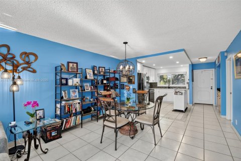 Copropriété à vendre à Boynton Beach, Floride: 2 chambres, 89.46 m2 № 2015824 - photo 8
