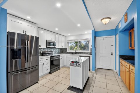 Copropriété à vendre à Boynton Beach, Floride: 2 chambres, 89.46 m2 № 2015824 - photo 3