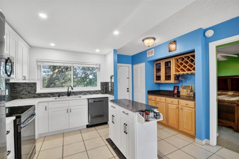 Copropriété à vendre à Boynton Beach, Floride: 2 chambres, 89.46 m2 № 2015824 - photo 4