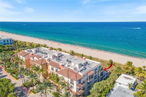 Condo in Lauderdale-by-the-Sea, Florida, 2 bedrooms  № 1785695 - photo 2
