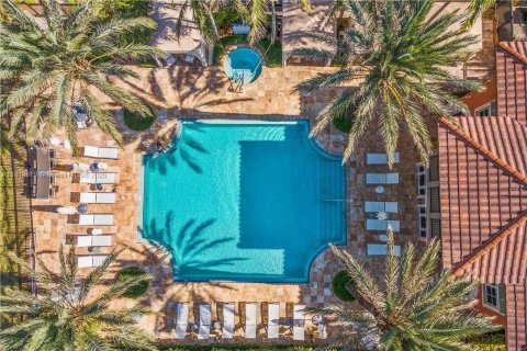 Condo in Lauderdale-by-the-Sea, Florida, 2 bedrooms  № 1785695 - photo 10