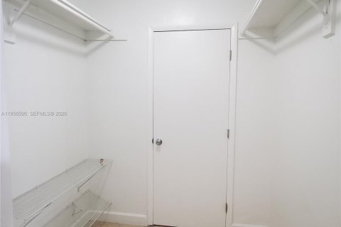 Снять в аренду кондоминиум в Хайалиа, Флорида 1 спальня, 84.54м2, № 2010510 - фото 11