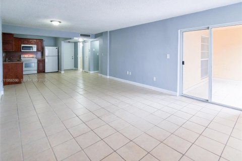 Copropriété à louer à Hialeah, Floride: 1 chambre, 84.54 m2 № 2010510 - photo 22