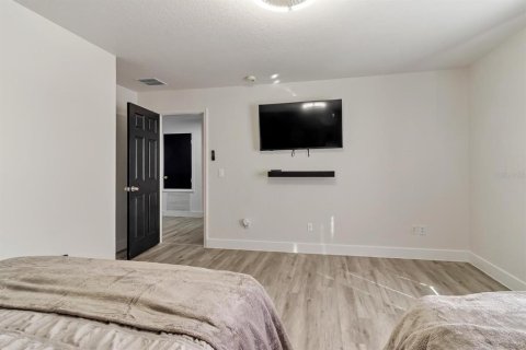 Casa en alquiler en Clermont, Florida, 4 dormitorios, 192.49 m2 № 2094416 - foto 13