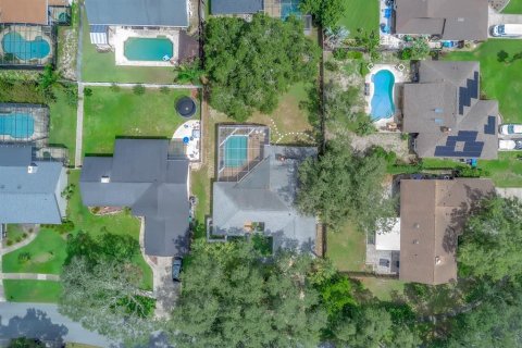 House in Apopka, Florida 3 bedrooms, 176.79 sq.m. № 2337227 - photo 3