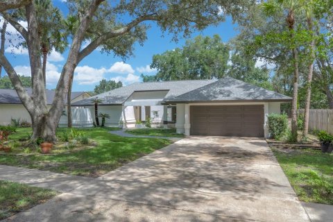 House in Apopka, Florida 3 bedrooms, 176.79 sq.m. № 2337227 - photo 2