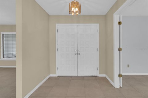 House in Apopka, Florida 3 bedrooms, 176.79 sq.m. № 2337227 - photo 4