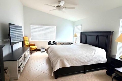 Casa en venta en Miramar, Florida, 3 dormitorios, 163.51 m2 № 2296022 - foto 13