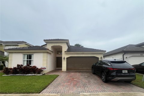 Casa en Miramar, Florida 3 dormitorios, 163.51 m2 № 2296022