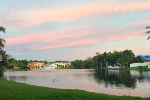 Casa en venta en Miramar, Florida, 3 dormitorios, 163.51 m2 № 2296022 - foto 17